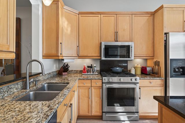 712 Linden Street, Mendota Heights, MN 55118