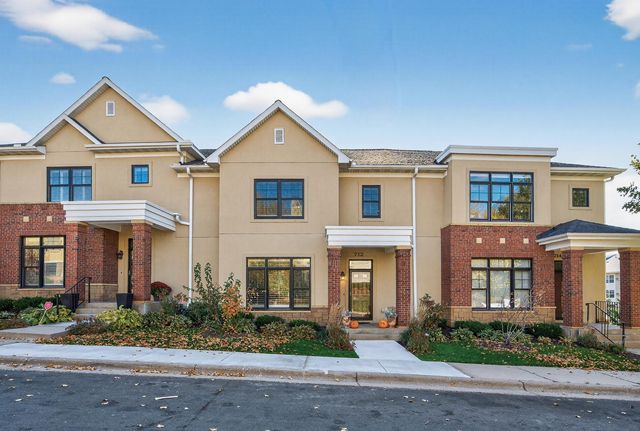 712 Linden Street, Mendota Heights, MN 55118