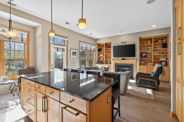 712 Linden Street, Mendota Heights, MN 55118