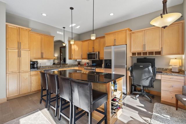 712 Linden Street, Mendota Heights, MN 55118