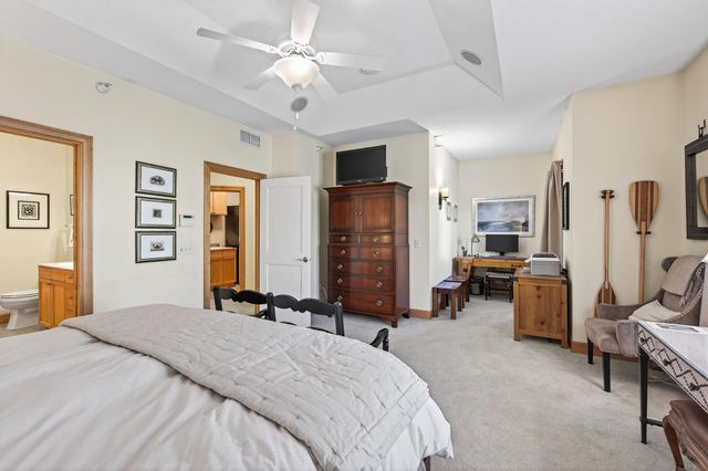 712 Linden Street, Mendota Heights, MN 55118