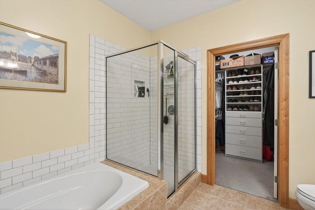 712 Linden Street, Mendota Heights, MN 55118