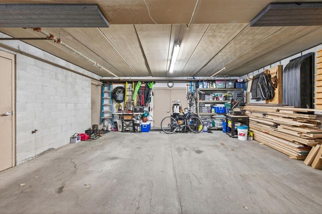 712 Linden Street, Mendota Heights, MN 55118