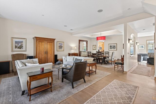 712 Linden Street, Mendota Heights, MN 55118