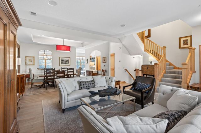 712 Linden Street, Mendota Heights, MN 55118