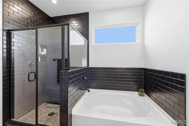221 Kerry Downs Drive, Dardenne Prairie, MO 63368