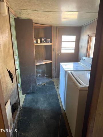 906 Poplar Street, Kingsport, TN 37660