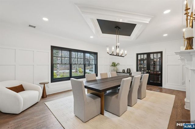 868 Pueblo Drive, Franklin Lakes, NJ 07417