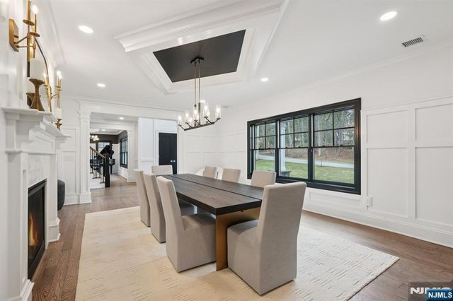 868 Pueblo Drive, Franklin Lakes, NJ 07417