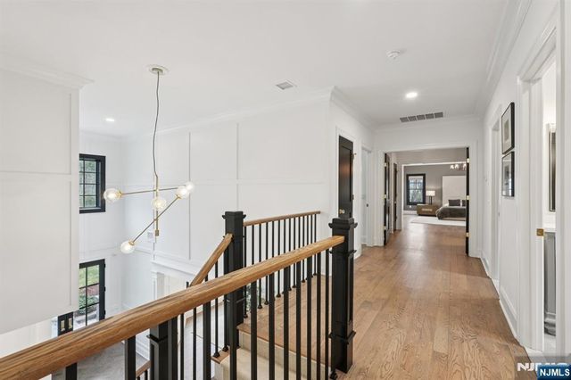 868 Pueblo Drive, Franklin Lakes, NJ 07417