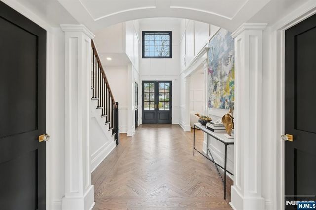 868 Pueblo Drive, Franklin Lakes, NJ 07417