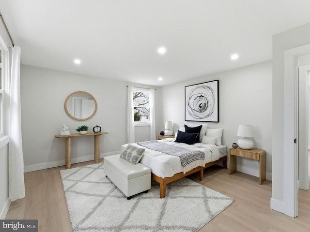 421 LEE AVE, Beverly, NJ 08010