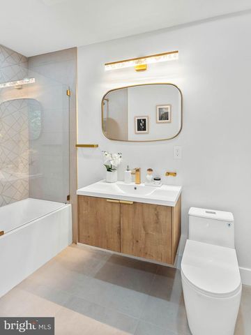 421 LEE AVE, Beverly, NJ 08010