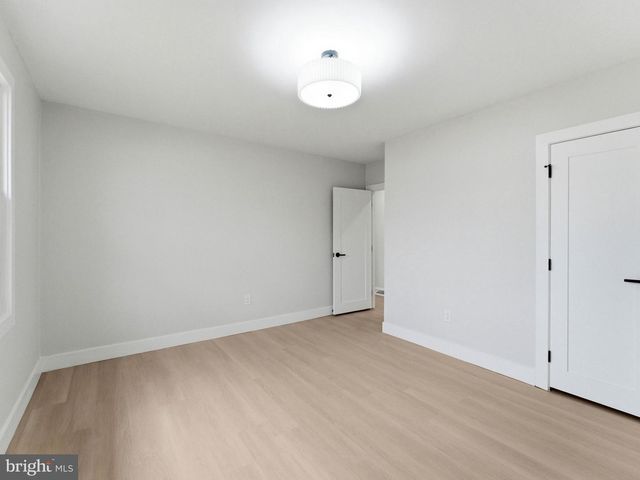 421 LEE AVE, Beverly, NJ 08010