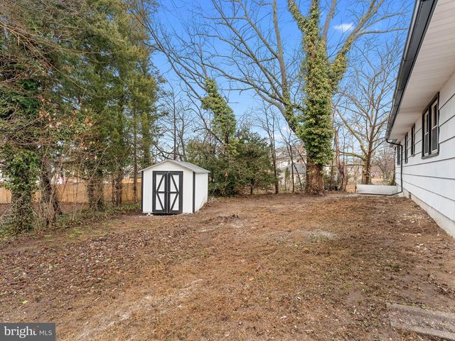 421 LEE AVE, Beverly, NJ 08010