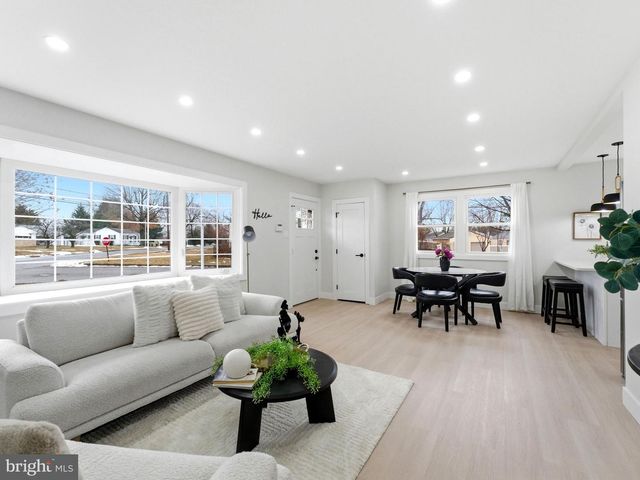 421 LEE AVE, Beverly, NJ 08010