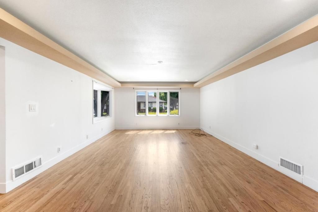 Image 23 of property listing at 2704 Westchester Lane, Modesto, CA 95350