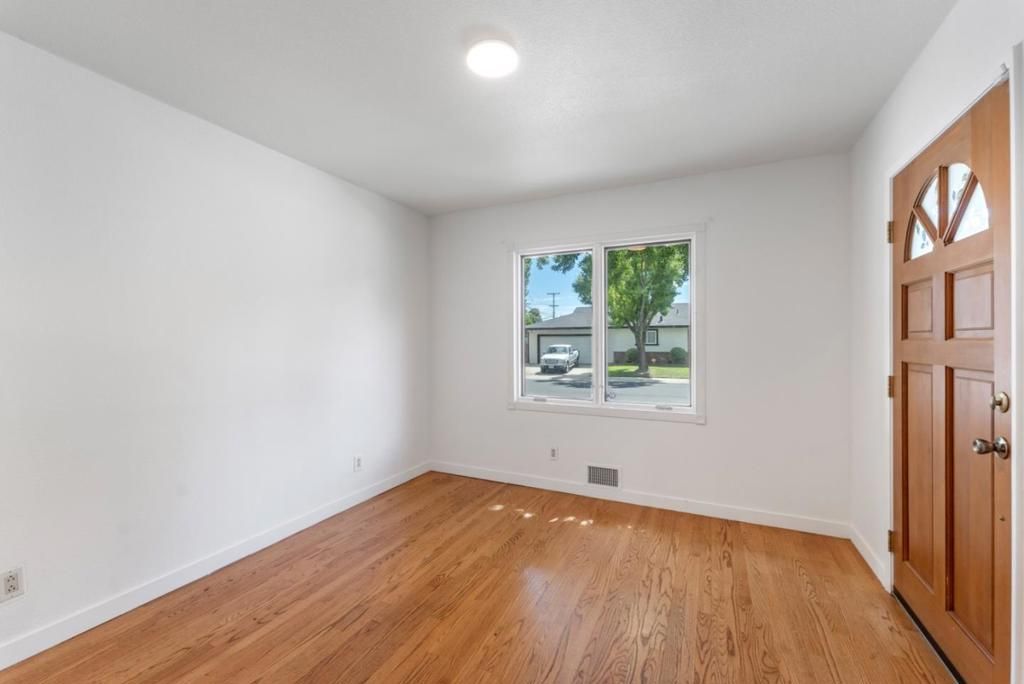 Image 26 of property listing at 2704 Westchester Lane, Modesto, CA 95350