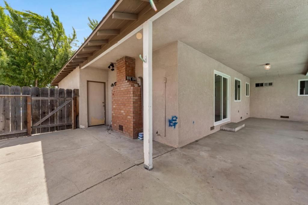 Image 34 of property listing at 2704 Westchester Lane, Modesto, CA 95350