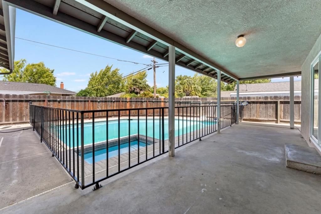 Image 35 of property listing at 2704 Westchester Lane, Modesto, CA 95350