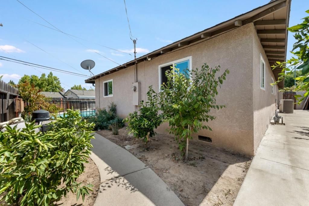 Image 39 of property listing at 2704 Westchester Lane, Modesto, CA 95350