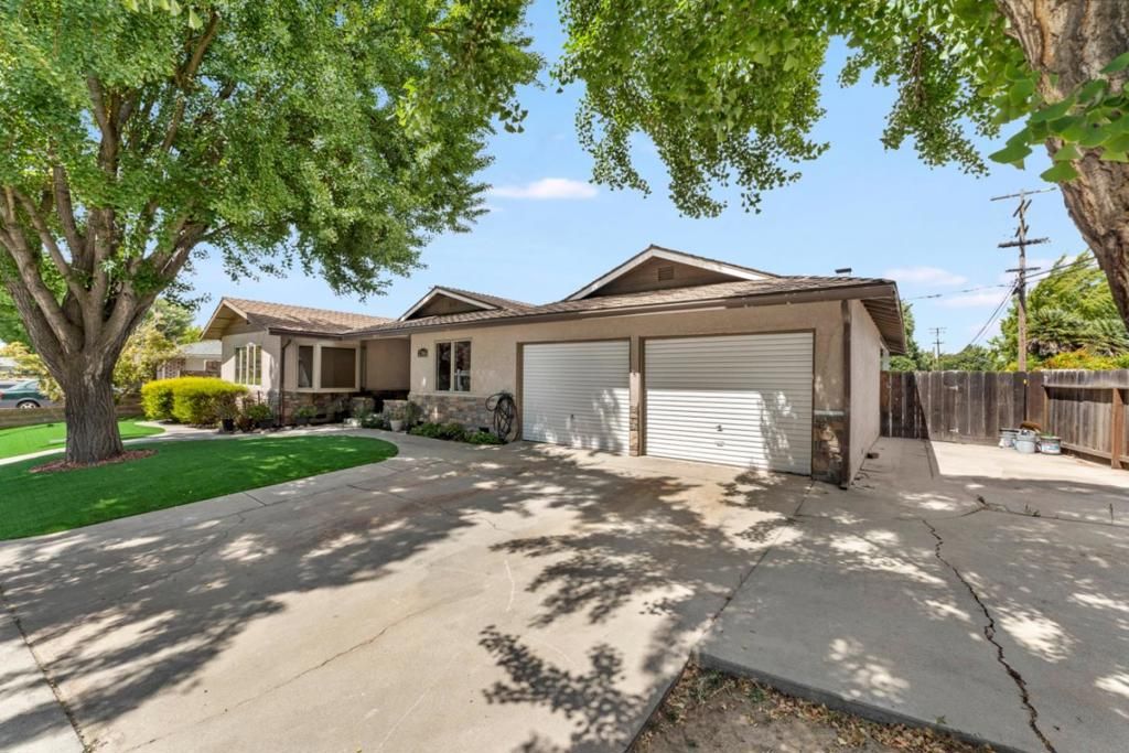 Image 4 of property listing at 2704 Westchester Lane, Modesto, CA 95350
