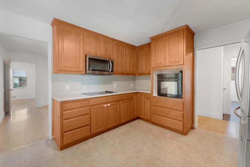 Image 9 of property listing at 2704 Westchester Lane, Modesto, CA 95350