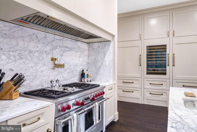 4825 DEXTER TER NW, Washington, DC 20007