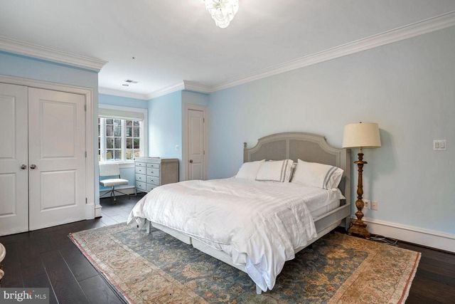 4825 DEXTER TER NW, Washington, DC 20007