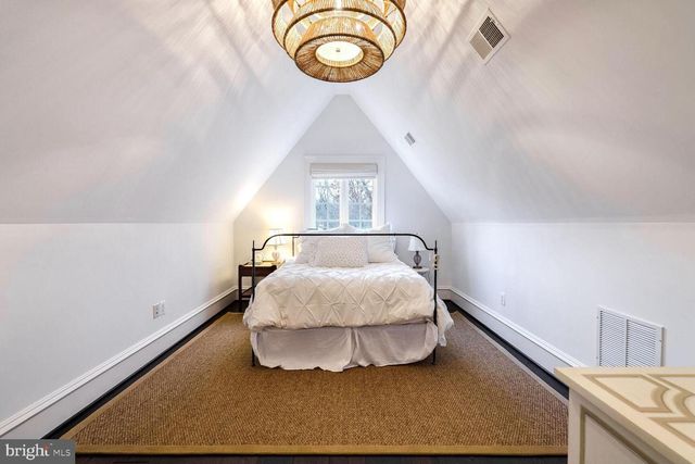 4825 DEXTER TER NW, Washington, DC 20007