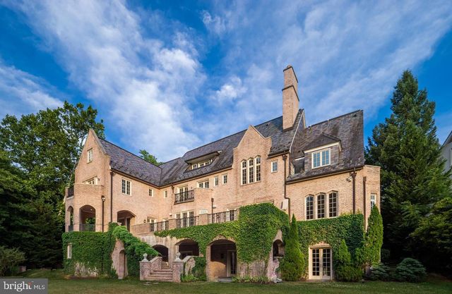 4825 DEXTER TER NW, Washington, DC 20007