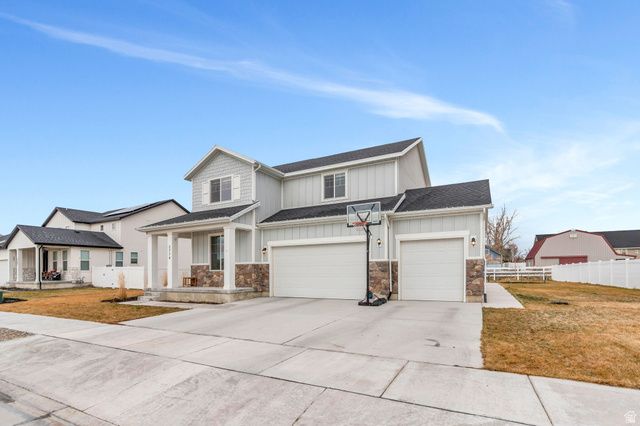 2774 W COASTLINE DR, Syracuse, UT 84075