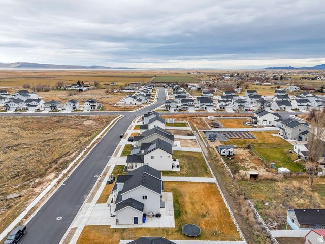 2774 W COASTLINE DR, Syracuse, UT 84075
