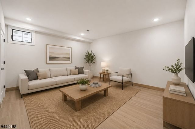 98 Western Ave 1, Jersey City, NJ 07307