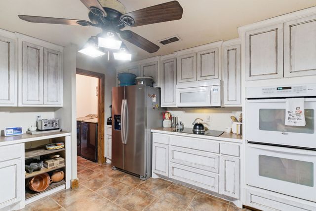 675 County Road 502, Stephenville, TX 76401