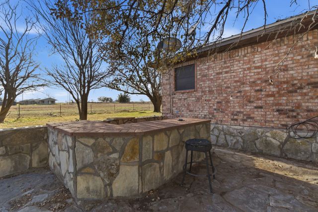 675 County Road 502, Stephenville, TX 76401