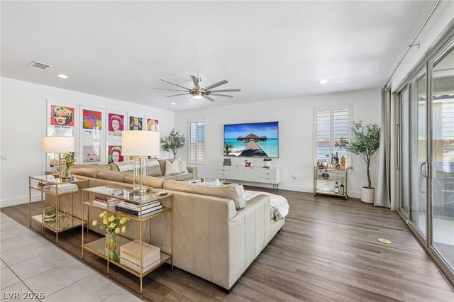8269 Skye Gorge Street, Las Vegas, NV 89166