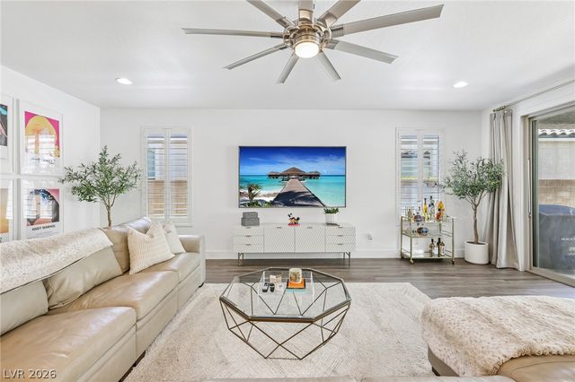 8269 Skye Gorge Street, Las Vegas, NV 89166