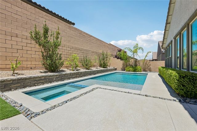 8269 Skye Gorge Street, Las Vegas, NV 89166