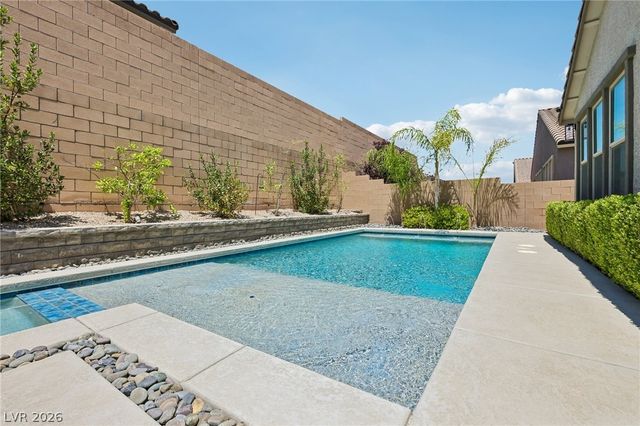 8269 Skye Gorge Street, Las Vegas, NV 89166