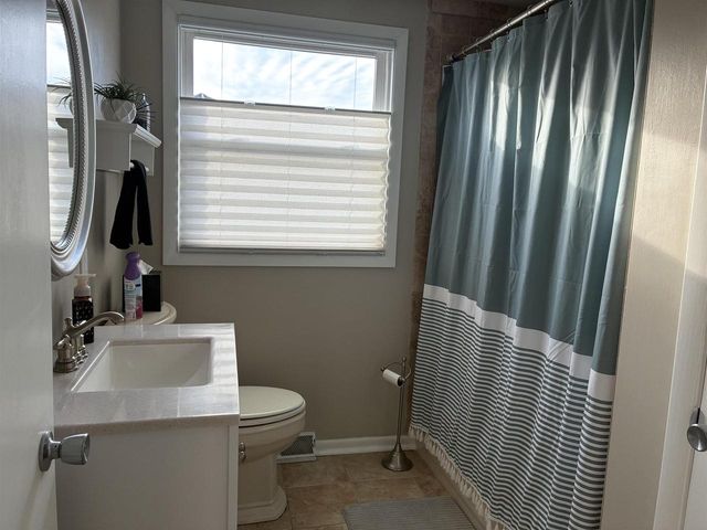 1646 LORETTA LANE, Green Bay, WI 54302