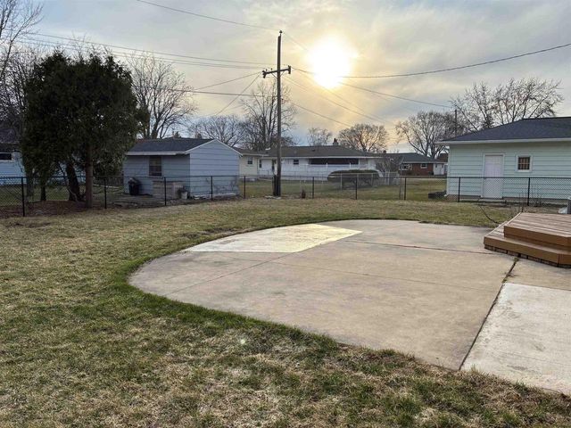 1646 LORETTA LANE, Green Bay, WI 54302