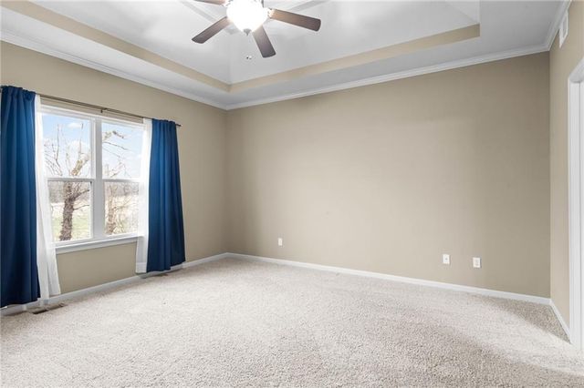 14813 Killarney Lane, Smithville, MO 64089