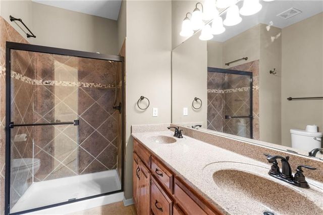 14813 Killarney Lane, Smithville, MO 64089