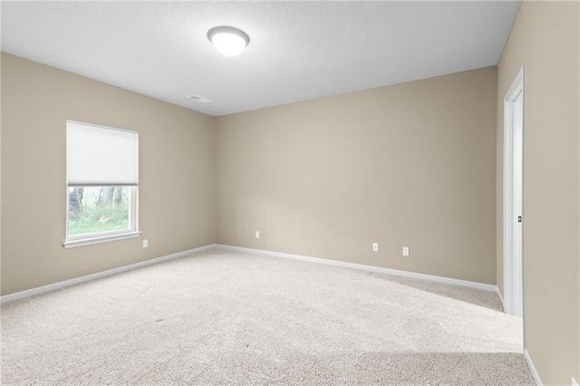 14813 Killarney Lane, Smithville, MO 64089