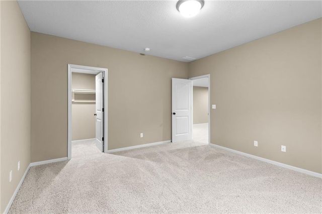 14813 Killarney Lane, Smithville, MO 64089