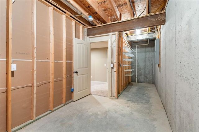 14813 Killarney Lane, Smithville, MO 64089