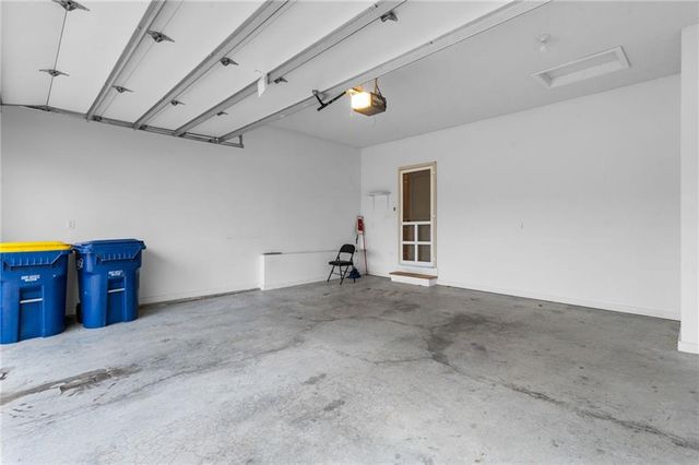 14813 Killarney Lane, Smithville, MO 64089