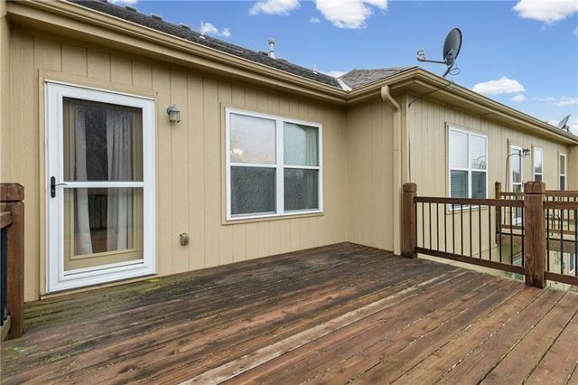 14813 Killarney Lane, Smithville, MO 64089