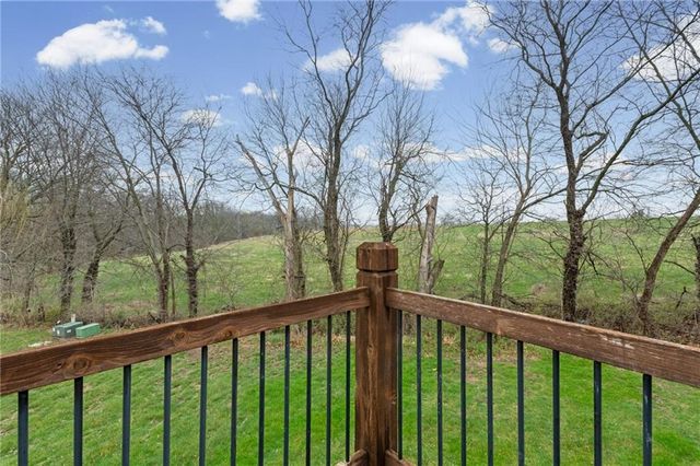 14813 Killarney Lane, Smithville, MO 64089